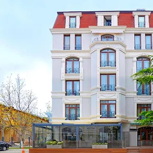 Avenue **** Tbilisi